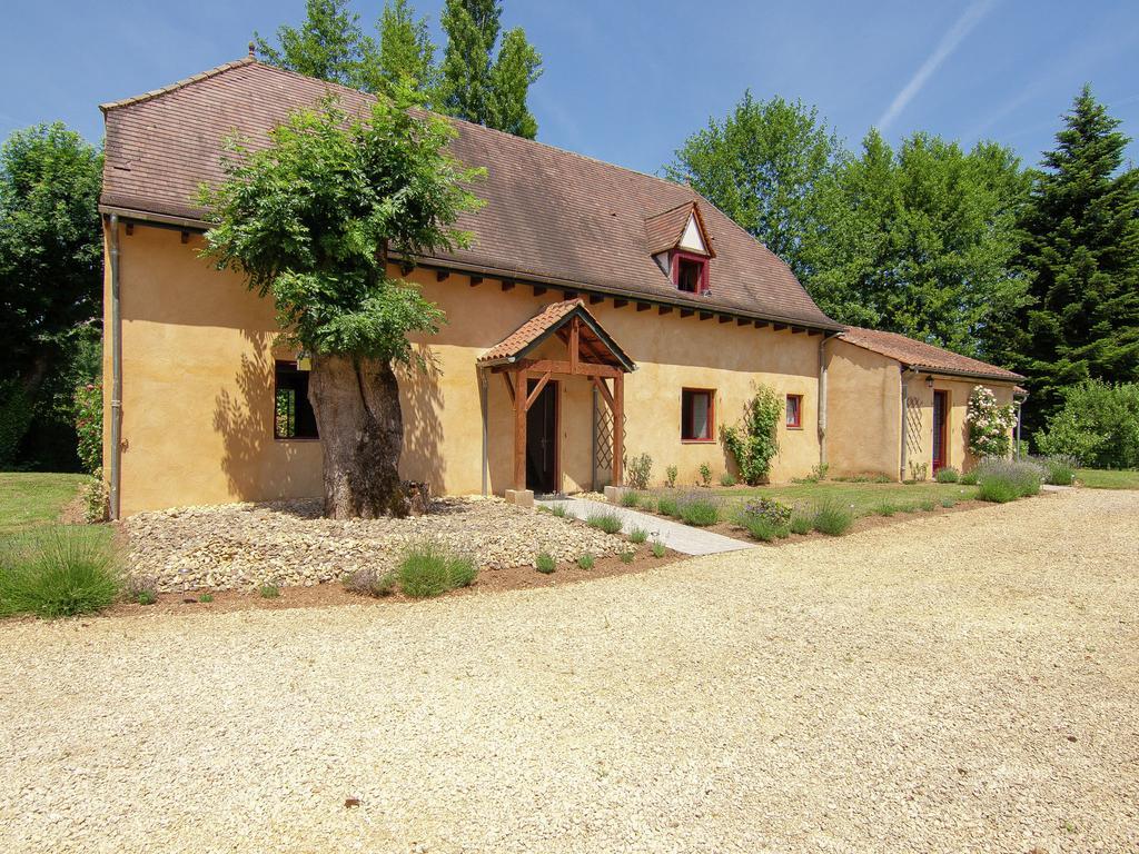 Charming Gite With Pool In Vezac Beynac-et-Cazenac Buitenkant foto